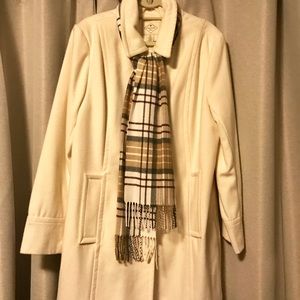 Women’s size XL white coat